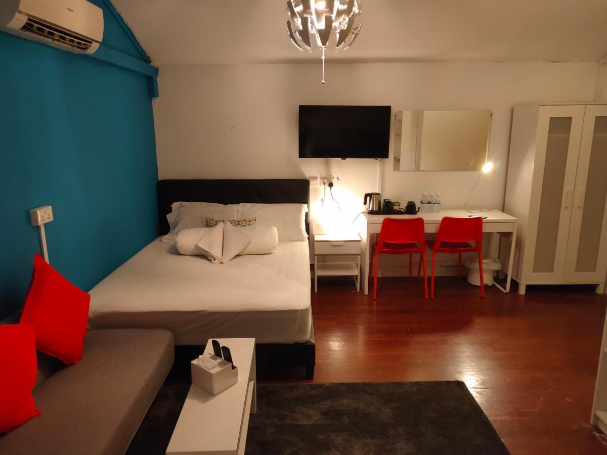 Family Room with Shared Bathroom,1366222436:JPEG