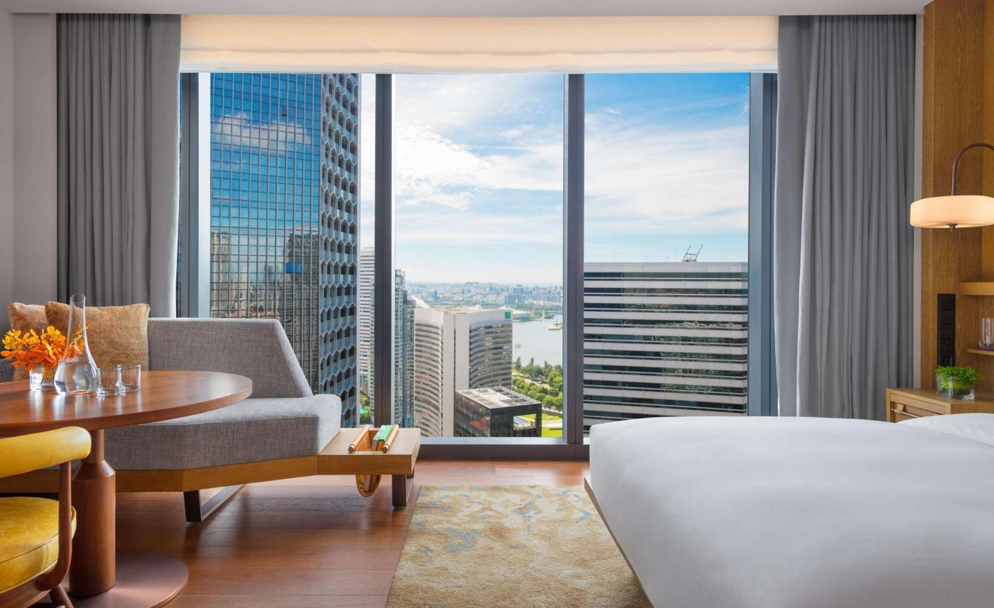 King Room with City View and Shower