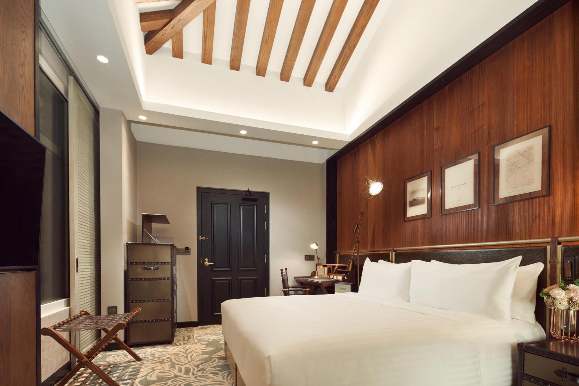 Premier Room Balcony