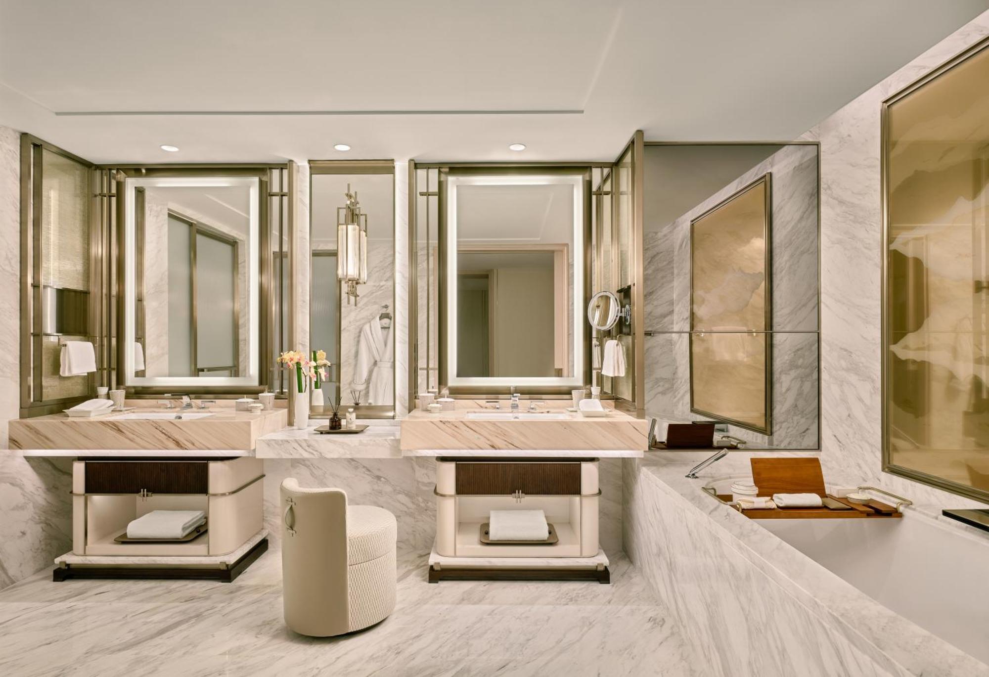 Paiza Signature Two-Bedroom Suite Sea View