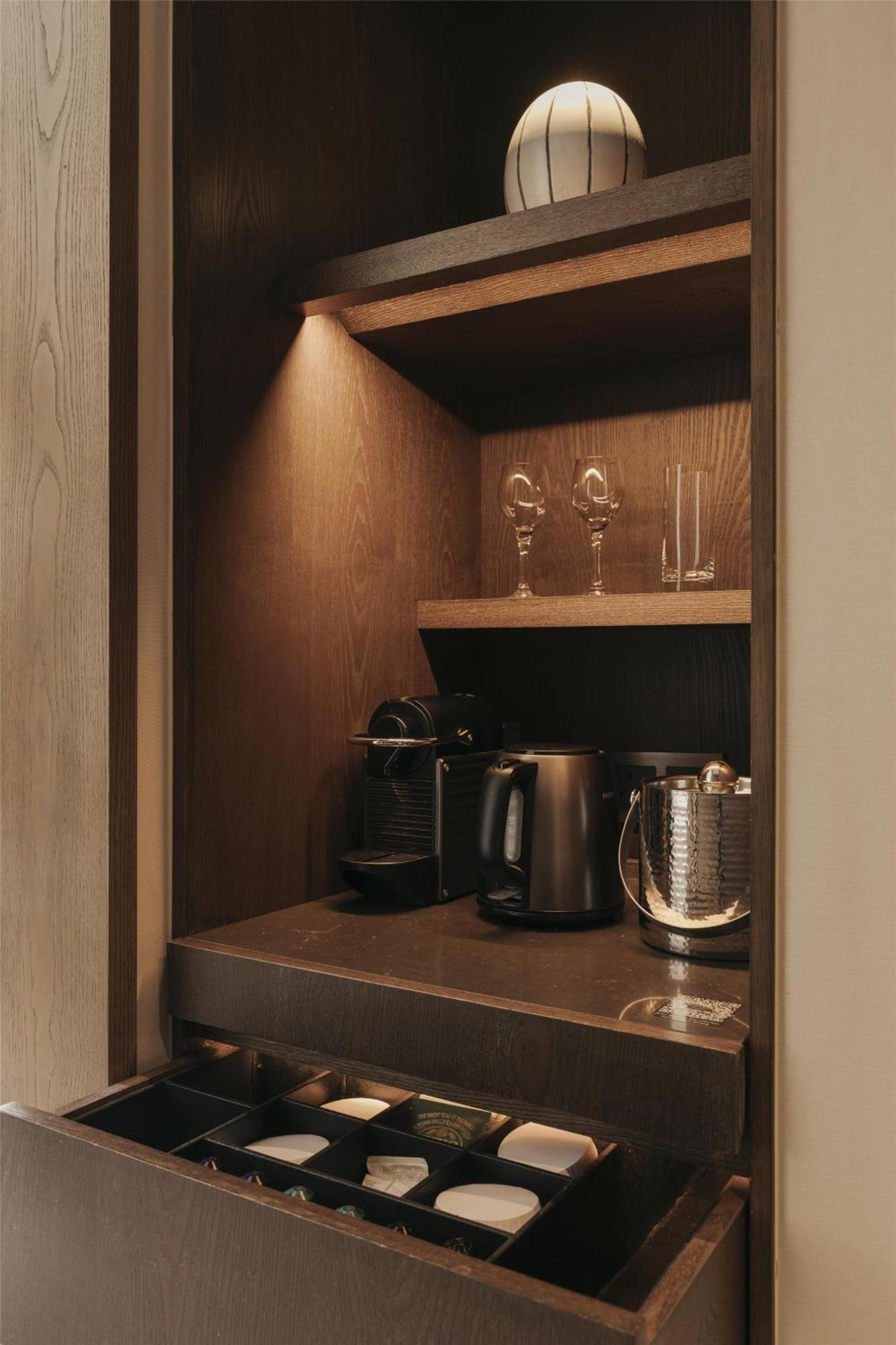 Executive King Room - Lounge Access
