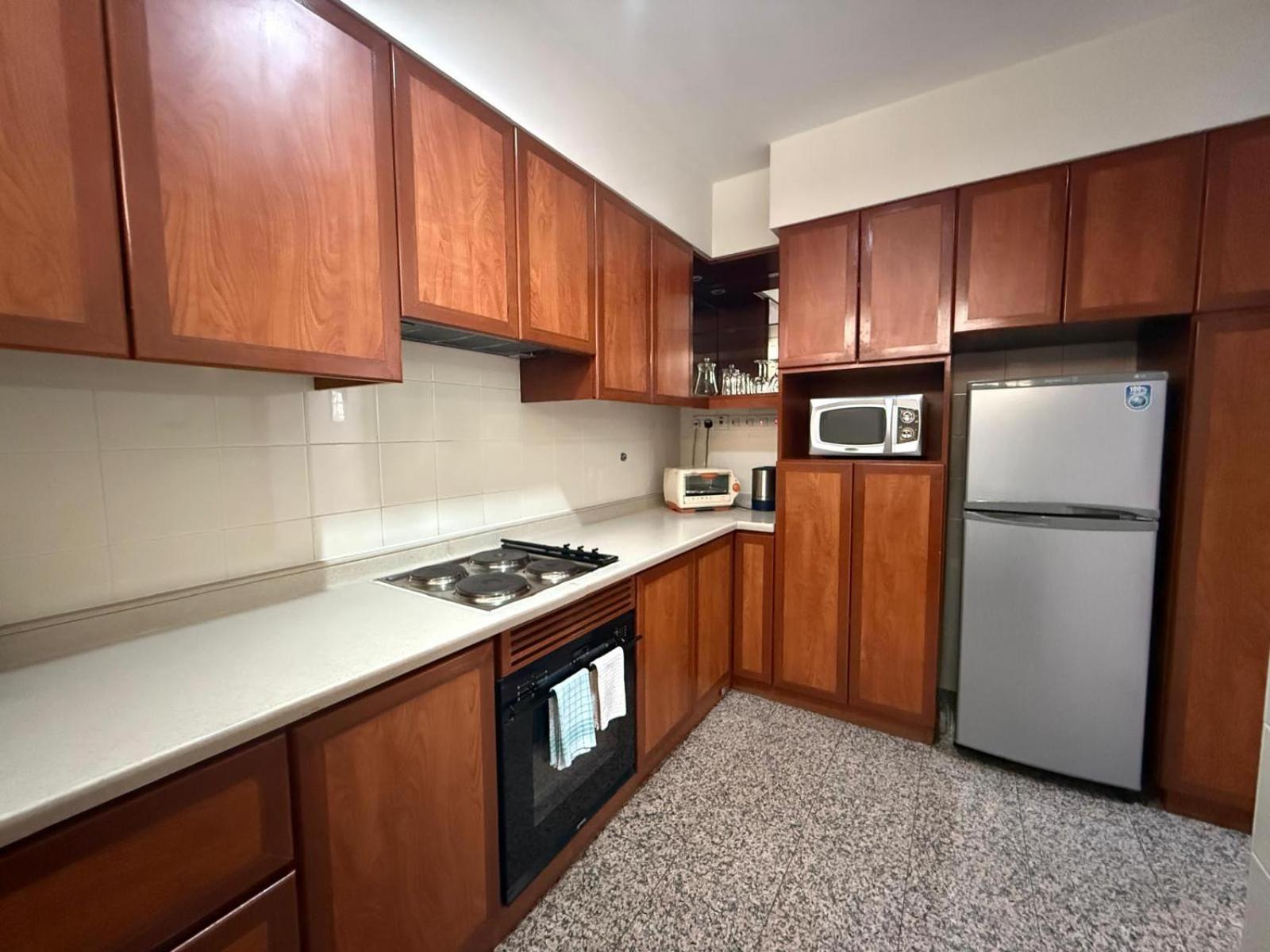 Deluxe One-Bedroom Apartment,1681761583:JPEG
