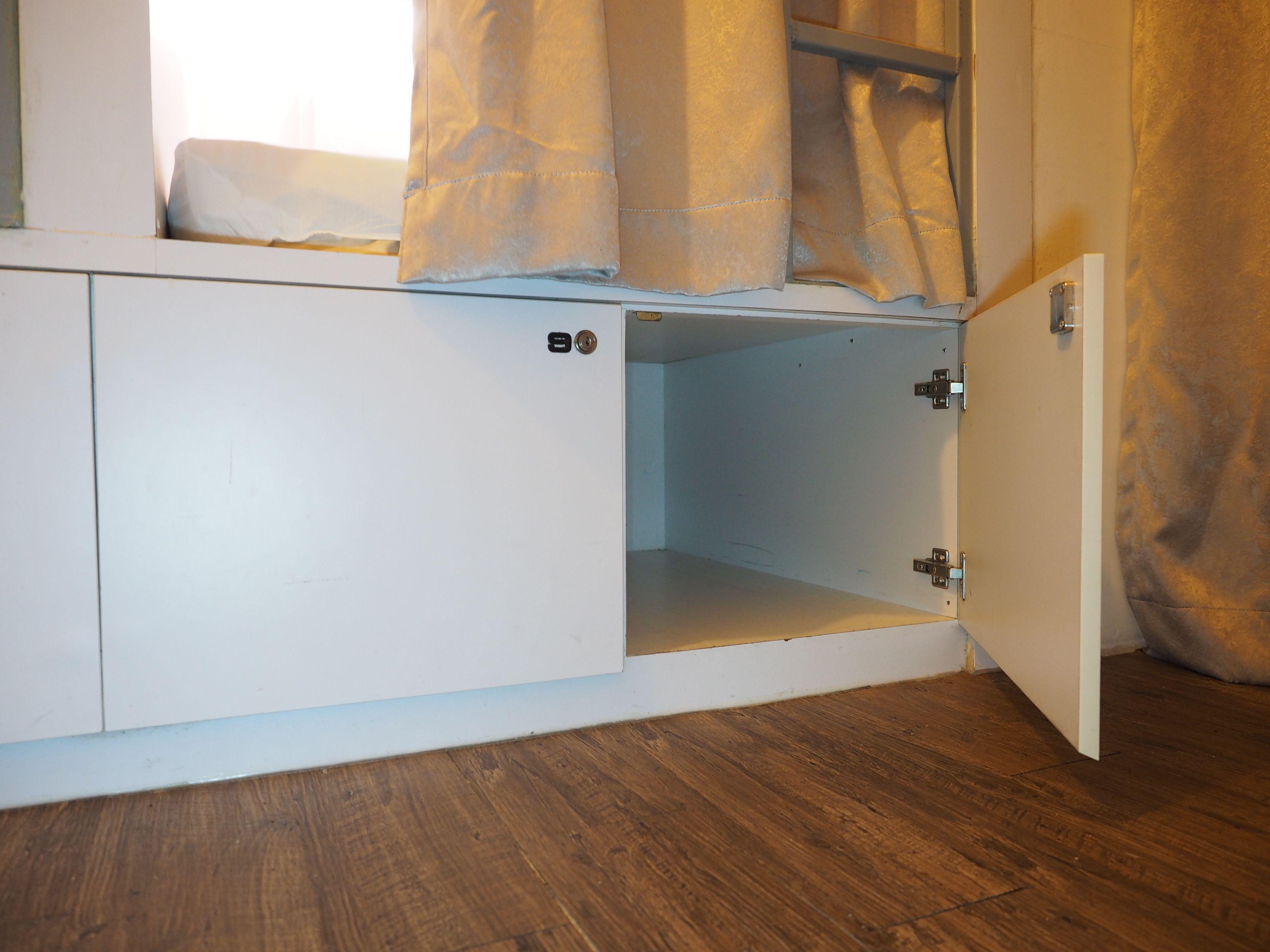 Double Bed in 16-Bed Mixed Dormitory