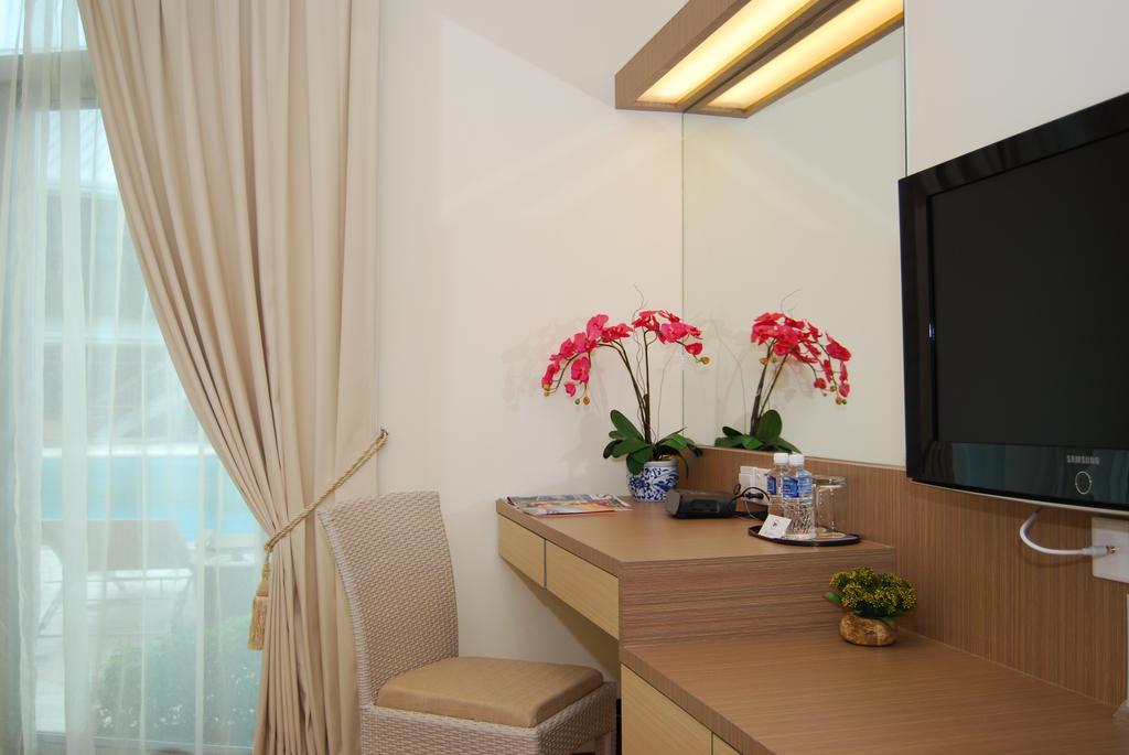 Suite,198797806:JPEG