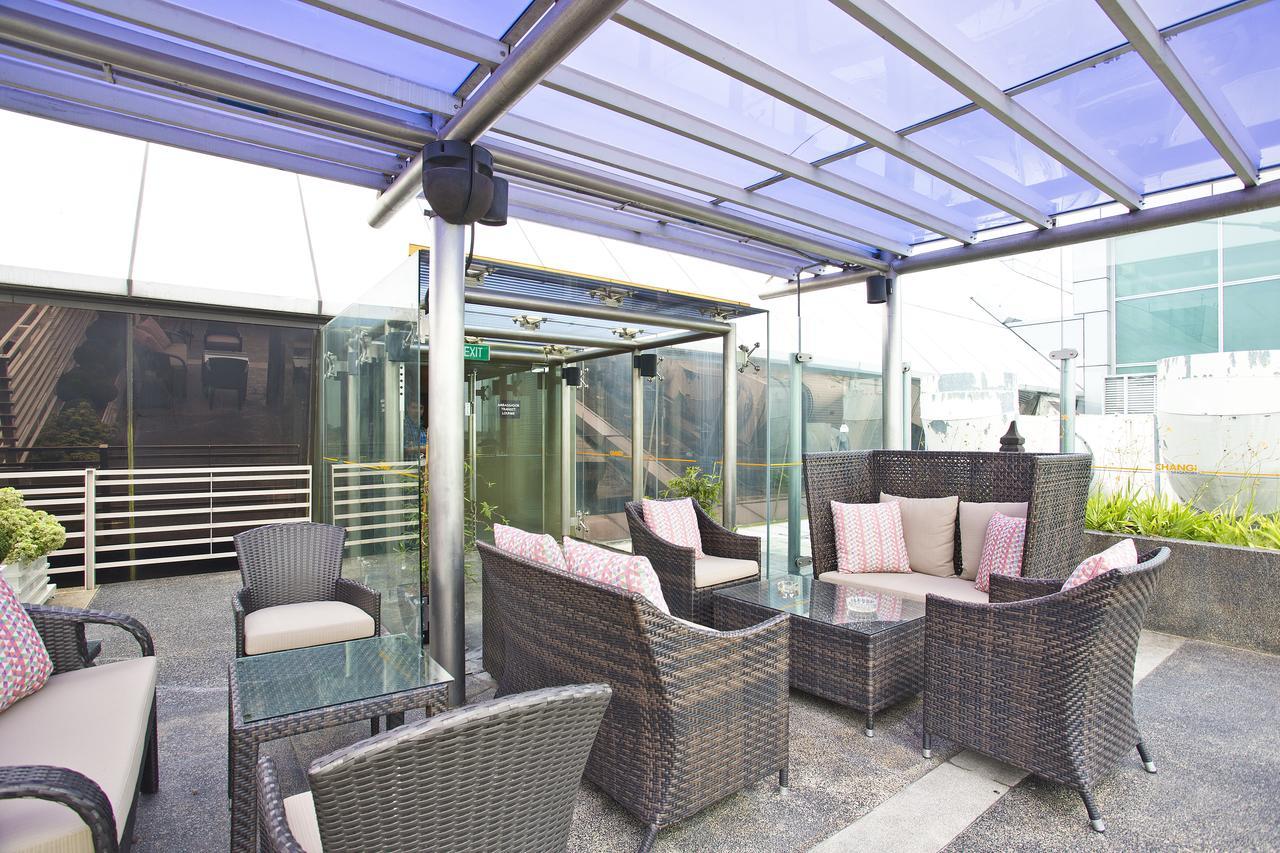 3 Hours Lounge Seated Sofa Chairs NO BED Check between 7AM to 7PM