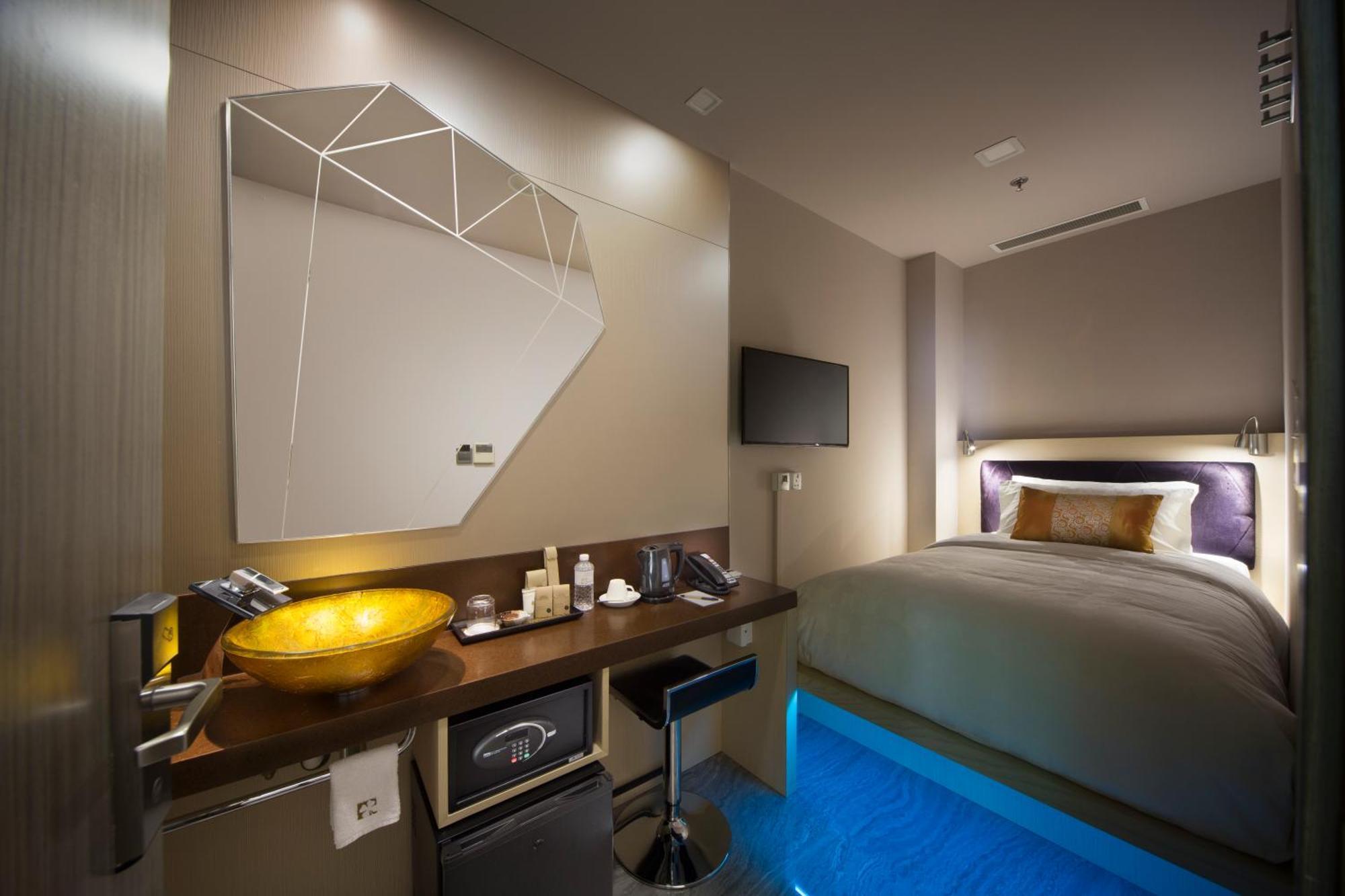 Superior Single Room without Window