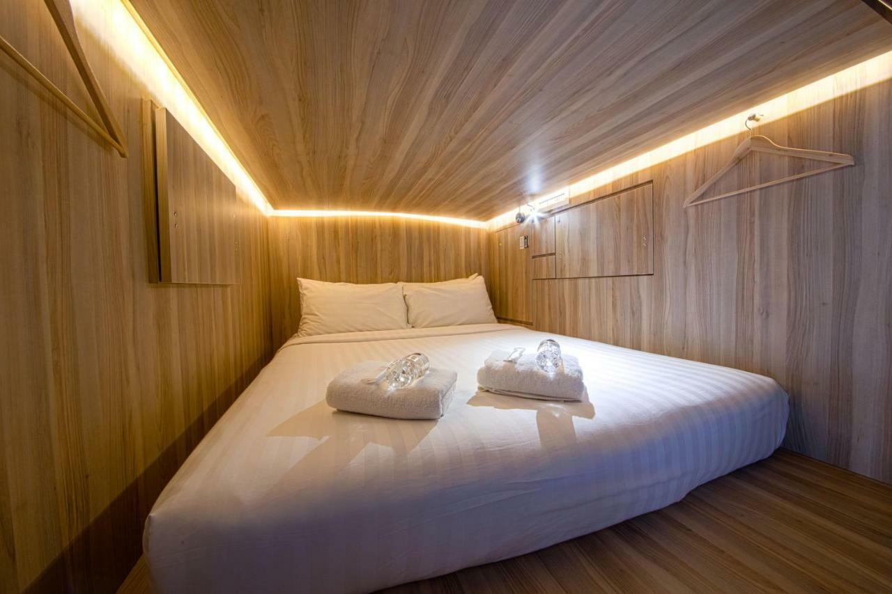 Cápsula Queen-size em Quarto Misto