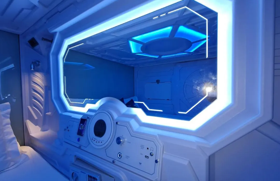 Galaxy Pods Capsule Hotel Boat Quay-1