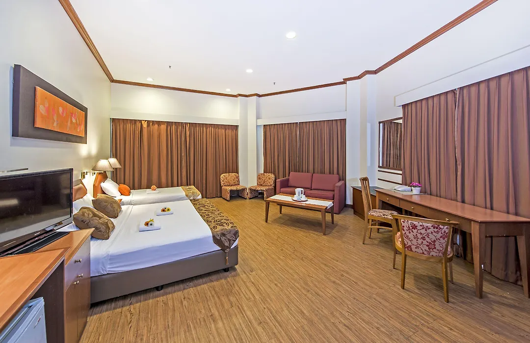 Hotel 81 Tristar-1