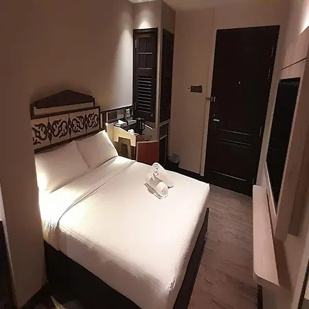 Lion Peak Hotel Hamilton-2