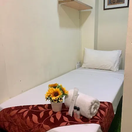 Sandpiper Hotel - No Window Shared Beds With Shared Bathroom-2