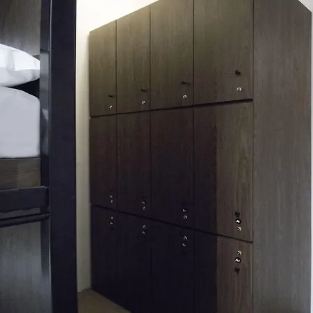 Bond Boutique Capsule Hotel @ Bugis-2