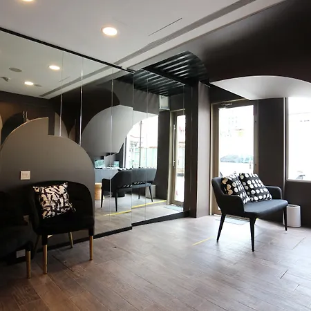 St Signature Bugis Beach, Dayuse, 8-9 Hours, Check In 8Am Or 11Am-2
