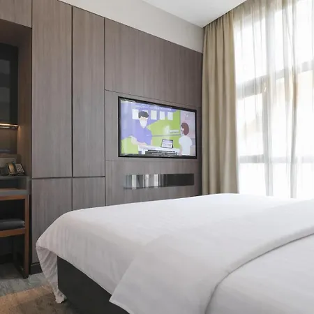 Amrise Hotel Kitchener, Check In 9Pm, Check Out 8Am-3