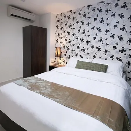Tresor Tavern Hotel-2