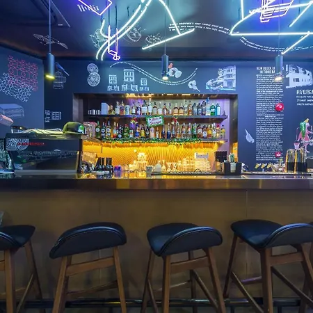 Thad'S Boutique Hostel-2