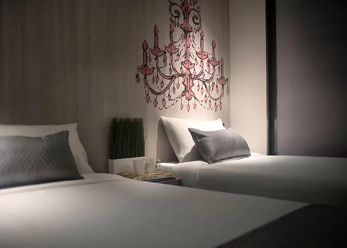 Hotel 81 Premier Princess Singapore