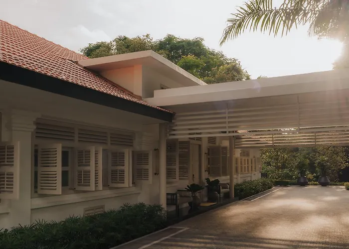 Hotel vicino a Complesso One Raffles Quay