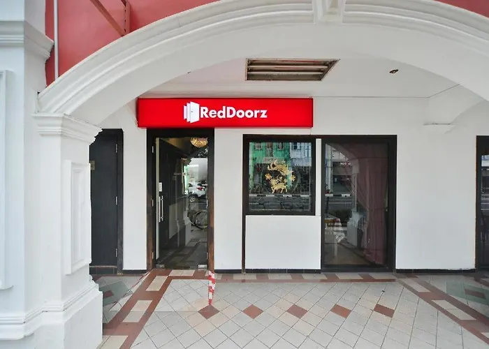 Reddoorz Hotel Near Marine Parade Central Singapore