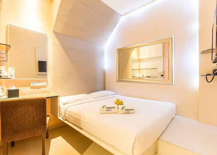 Fragrance Hotel - Viva Singapore