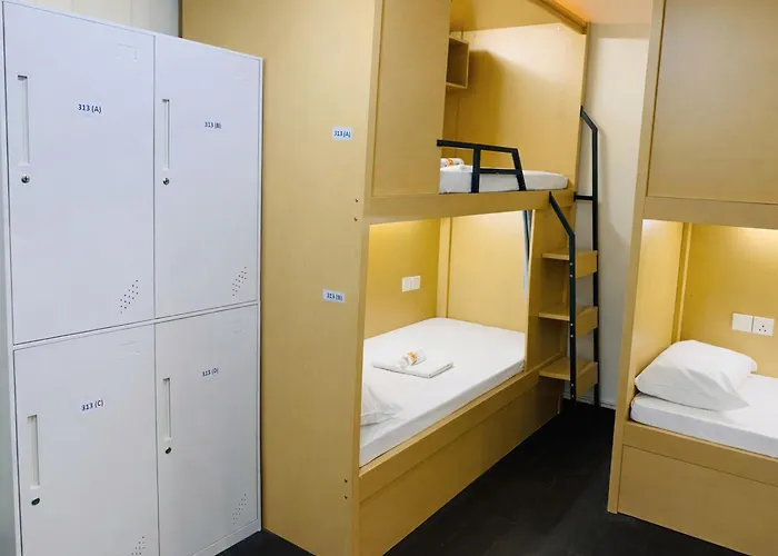 A Hotel Desker Singapore