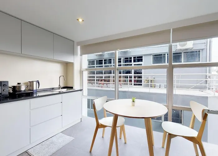 International Service Apartments At Raeburn Park Singapur